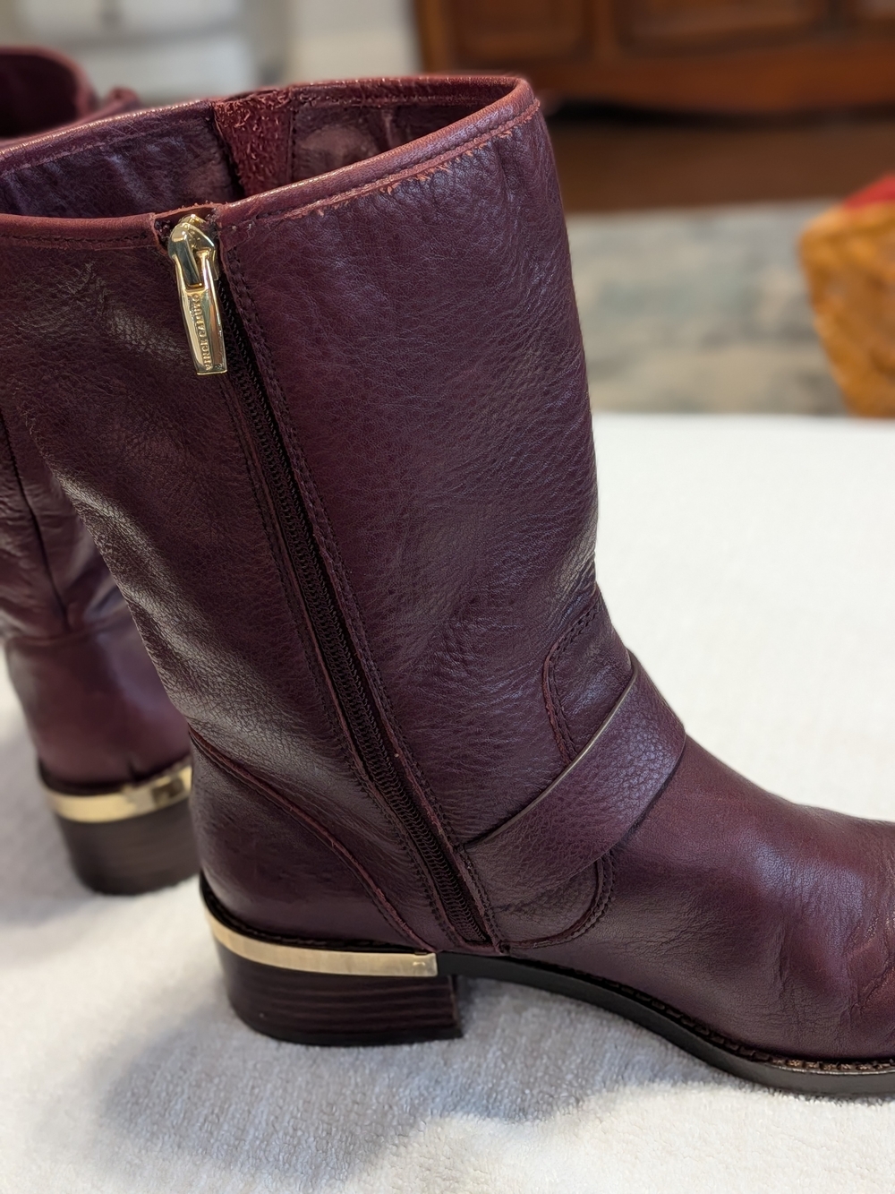 Vince Camuto VC Windy Burgundy Leather Moto Engineer Boots Size 9 - Picture 6 of 10